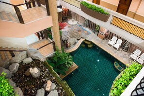 Indoor pool - Sa-Bai-Dee Condo (Chonburi)