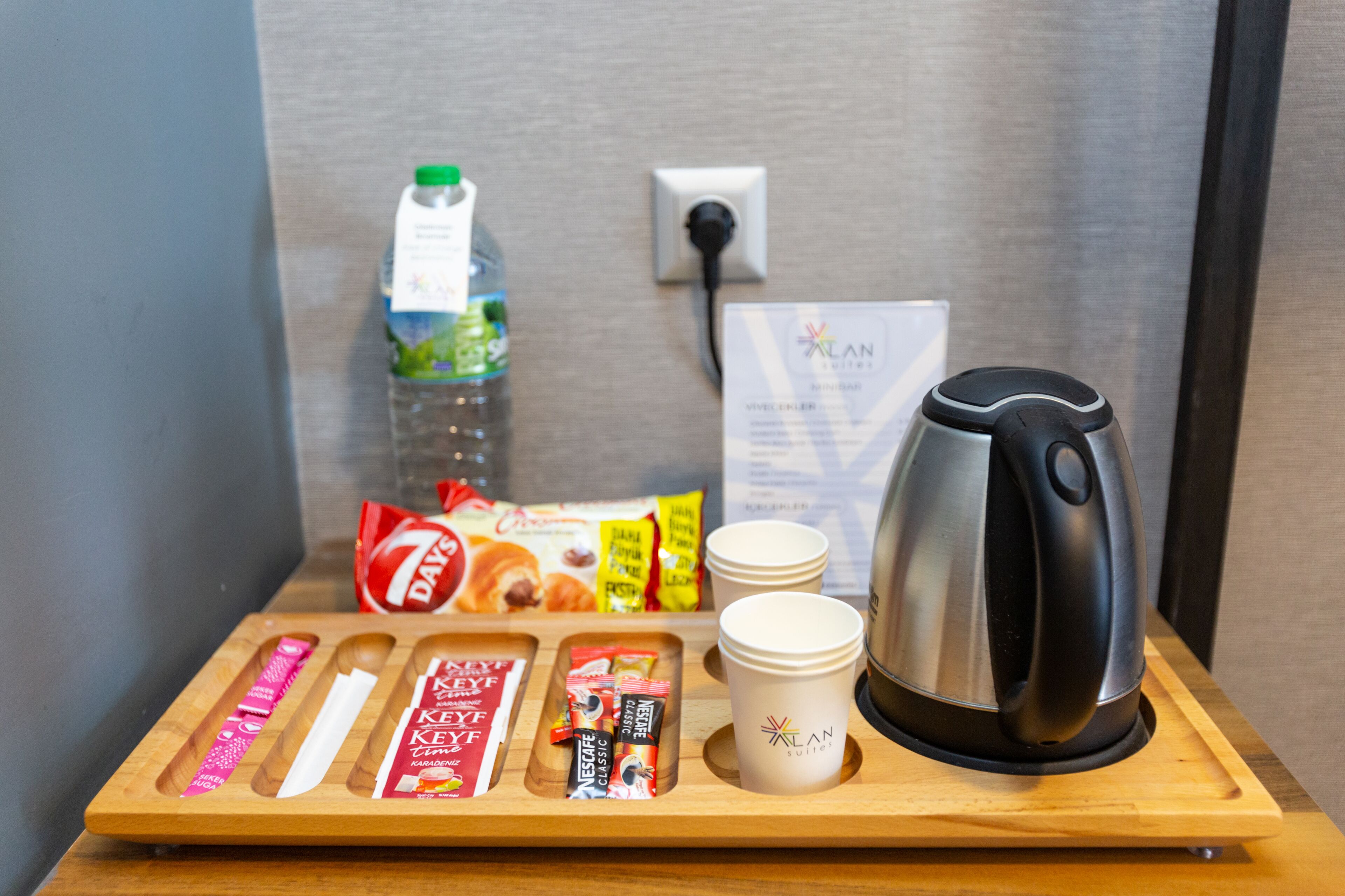 premium bedding, minibar, in-room safe, laptop workspace