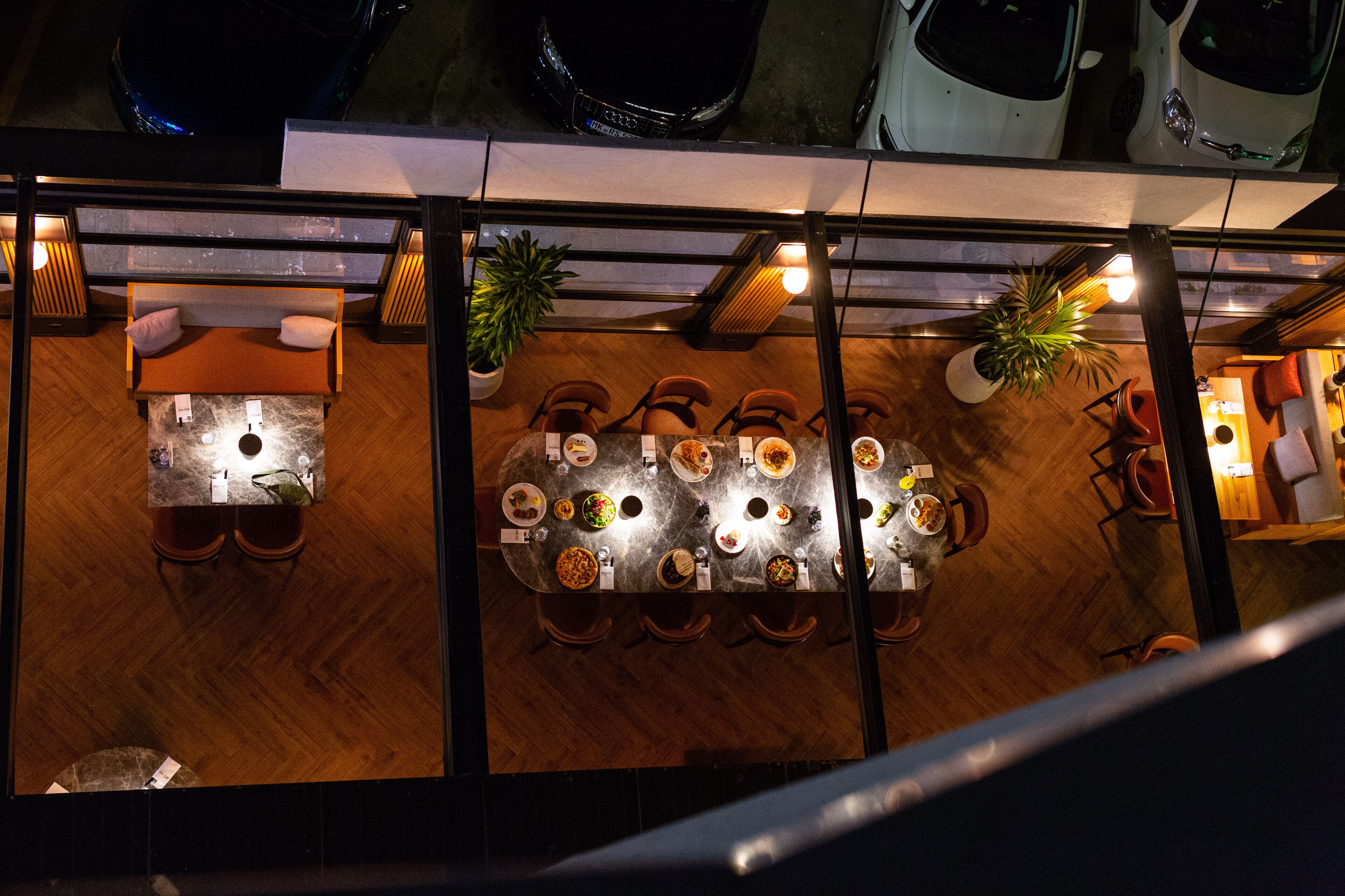 lunch and dinner served