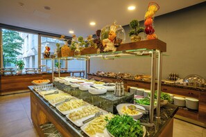 Lunch and dinner served  - Alan Suites (Edirne)