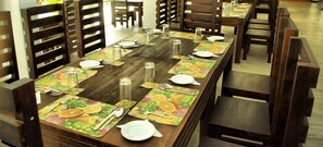 Breakfast, lunch, dinner served; local and international cuisine