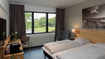 Standard Double Room | Premium bedding, desk, iron/ironing board, cribs/infant beds