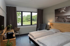 스탠다드 더블룸 | 고급 침구, 책상, 다리미/다리미판, 유아용 침대