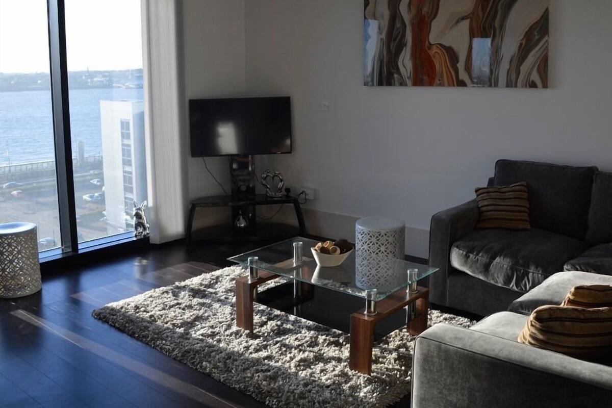 Apartment, Private Bathroom (Liverpool City Apartment) | Living area