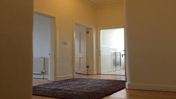 Apartment, Private Bathroom (Sleeps 5) | Interior