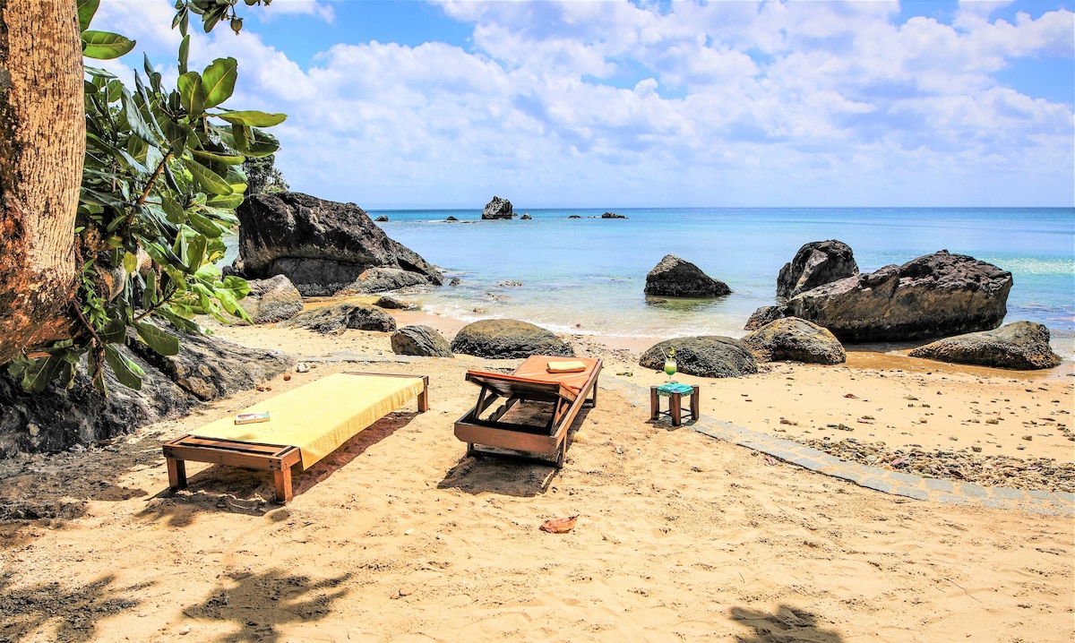 Beach loungers at Natiora Green Lodge on Île Sainte-Marie