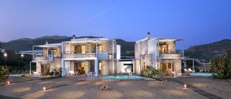 1 bedroom, in-room safe, individually decorated, blackout drapes