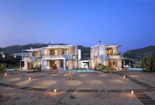 Cedar Bay Beachside Villas