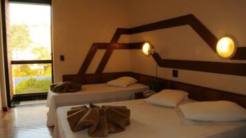 Minibar, iron/ironing board, free WiFi, bed sheets