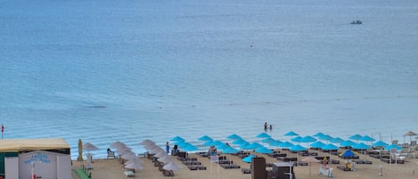 Private beach, sun-loungers, beach umbrellas