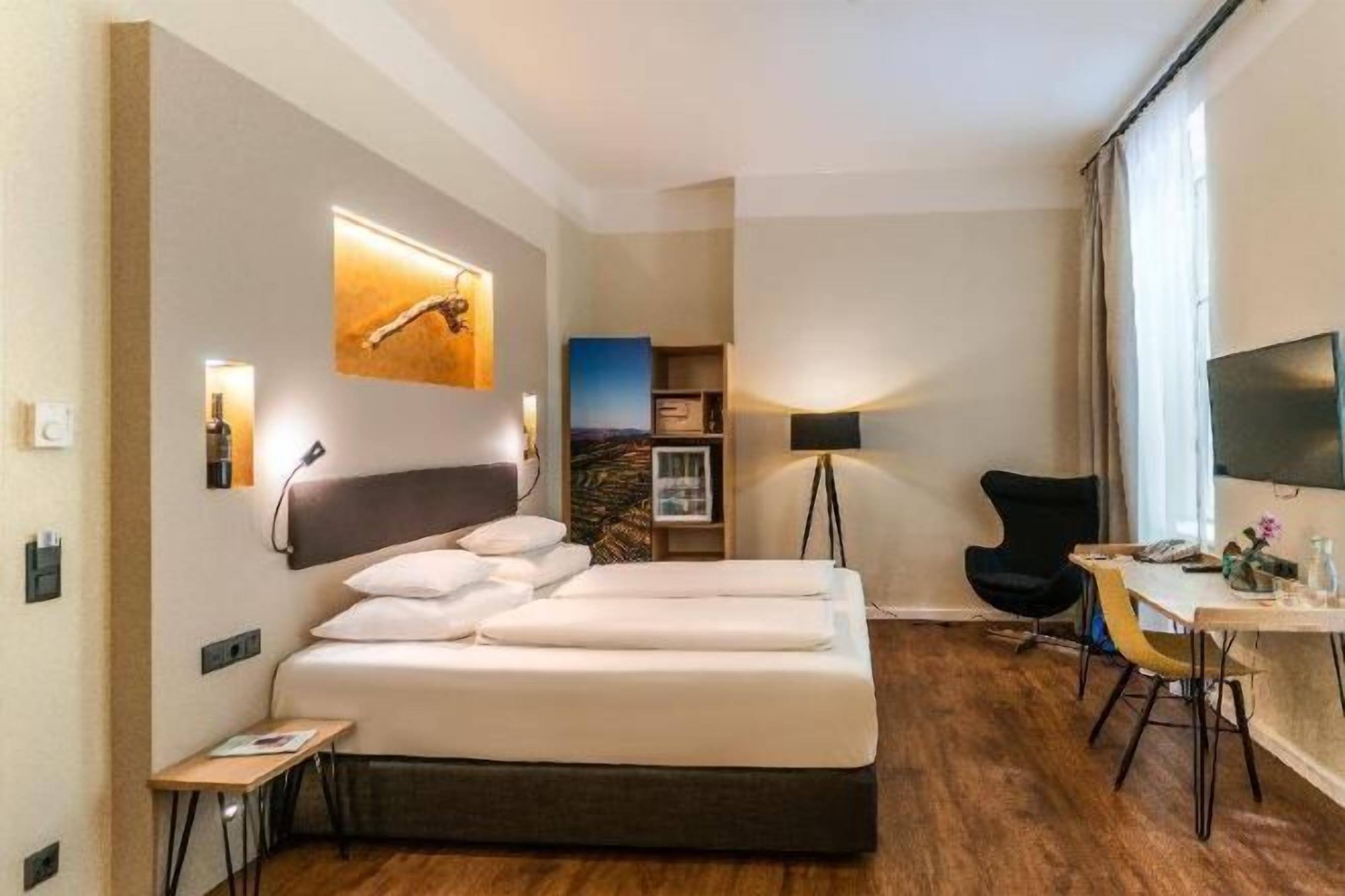 Ropa de cama hipoalergénica y minibar 