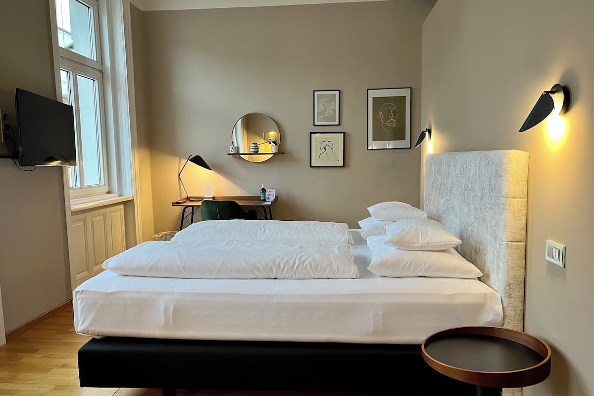 Junior Double Room | Hypo-allergenic bedding, minibar, in-room safe, desk