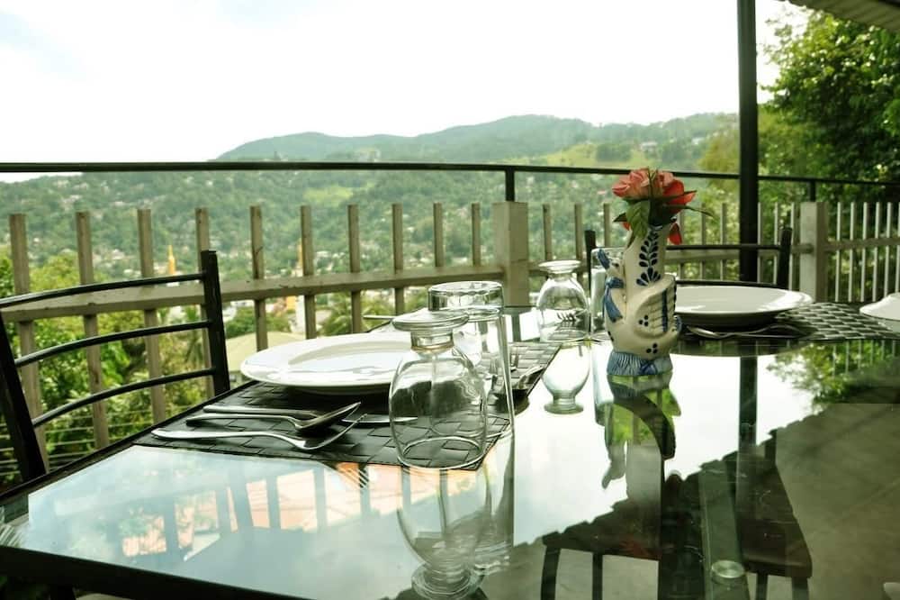 Tamarind Tree Inn