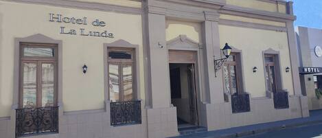 Fachada del alojamiento