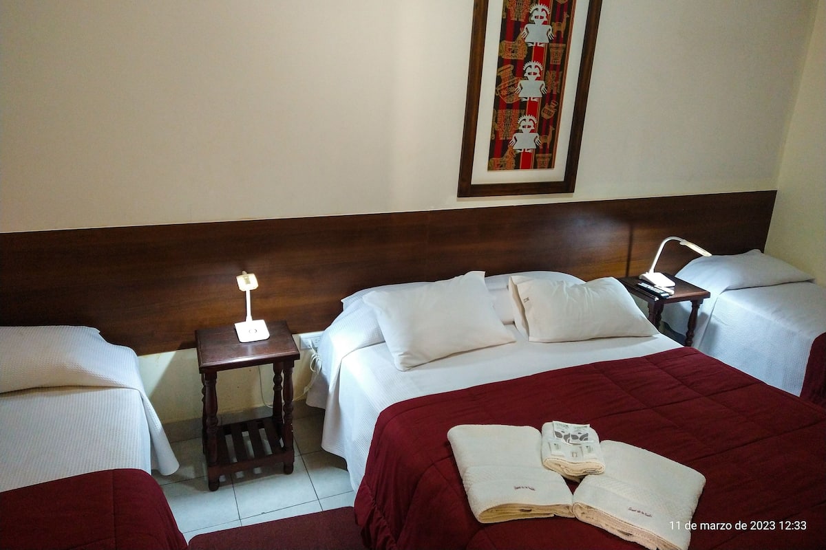 Vierbettzimmer | Kostenloses WLAN, Bettwäsche