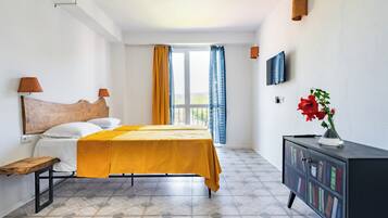 Family Suite, 2 Bedrooms | Premium bedding, minibar, desk, iron/ironing board