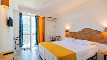 Standard Double Room, Terrace | Premium bedding, minibar, desk, iron/ironing board