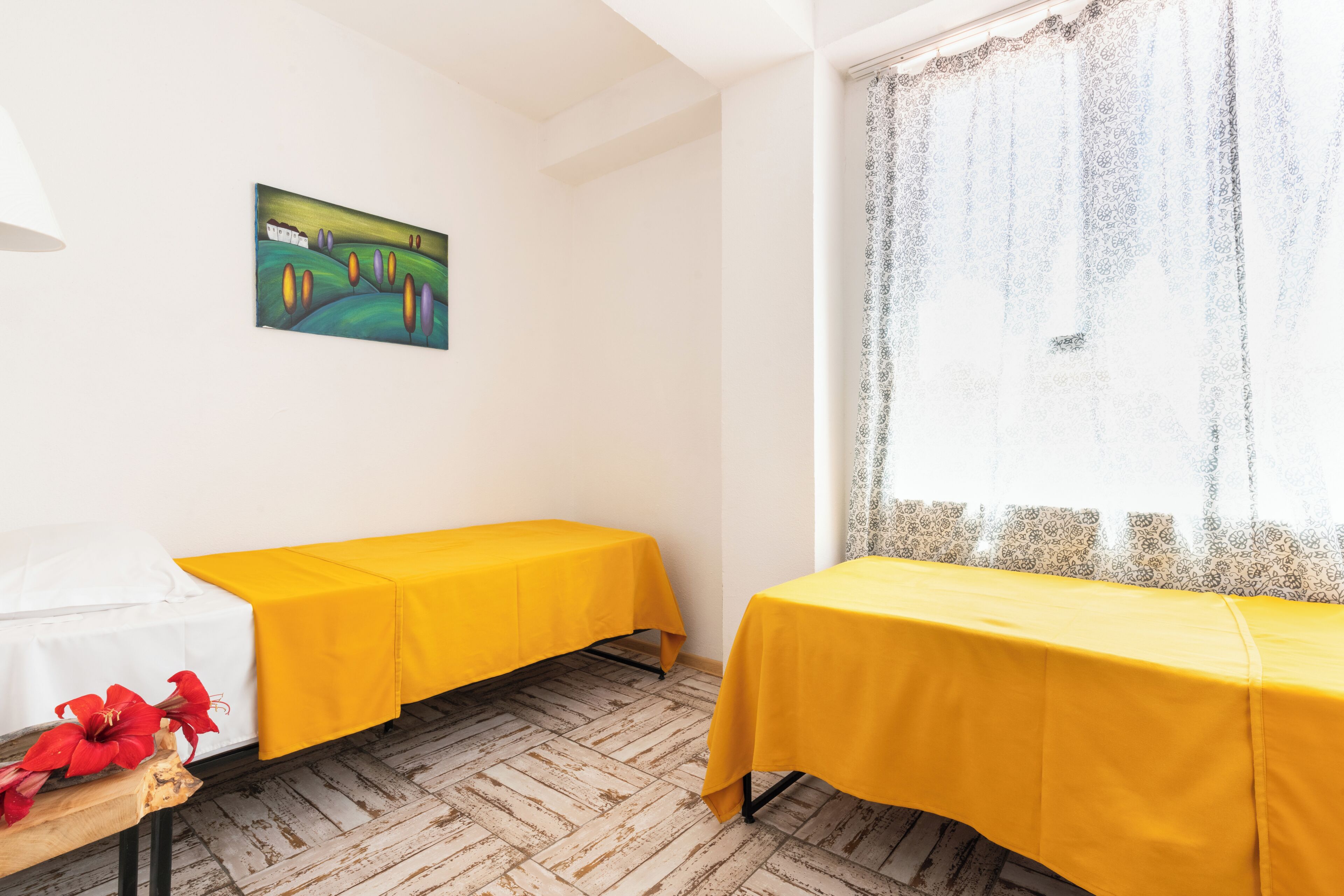 Familie suite, 3 slaapkamers | Luxe beddengoed, een minibar, individueel gedecoreerd