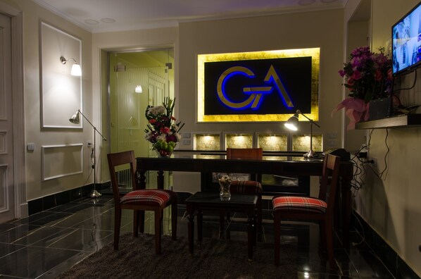 Concierge desk