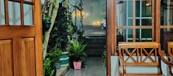 Carnation Rest