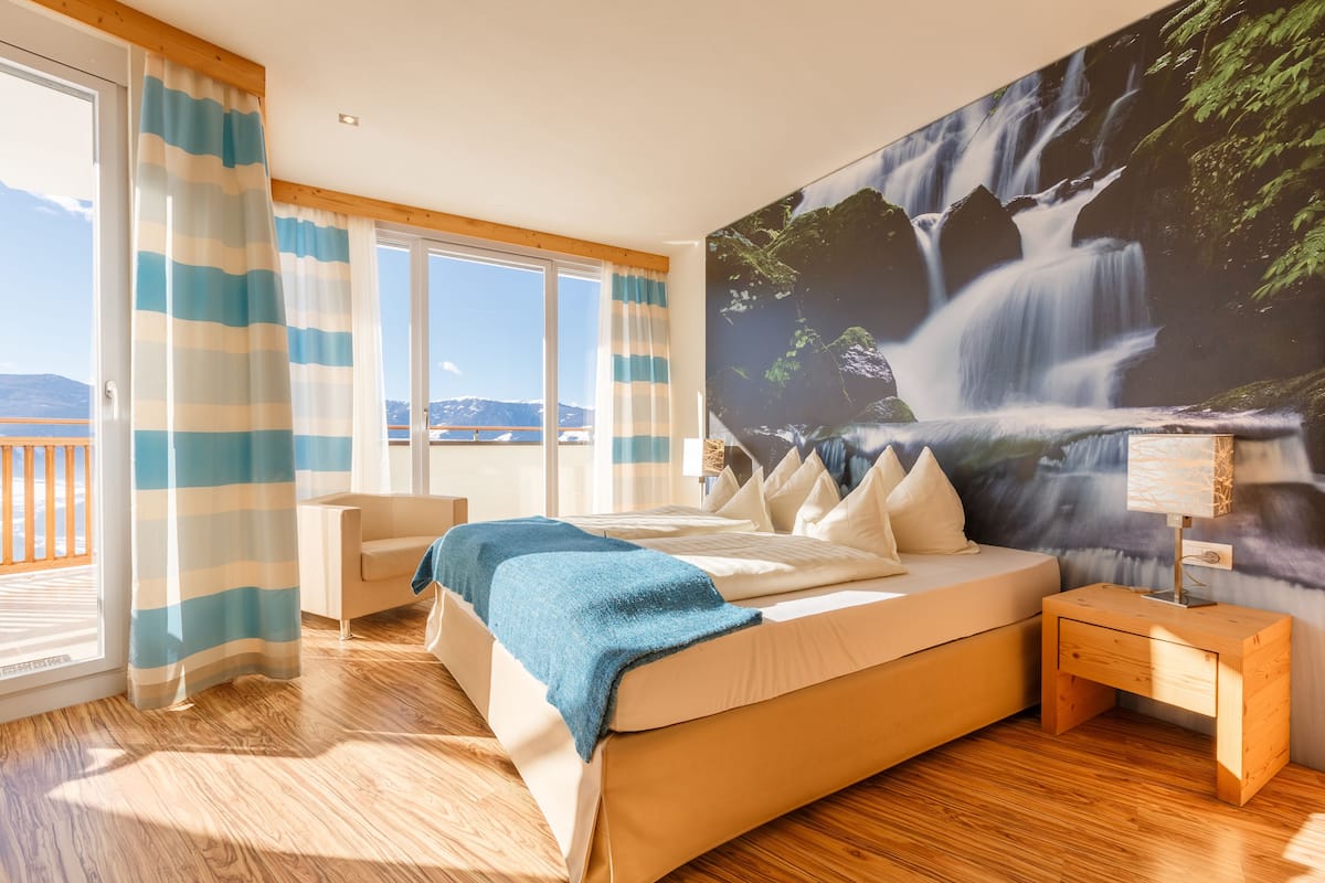 superior double room | in-room safe, free wifi, bed sheets