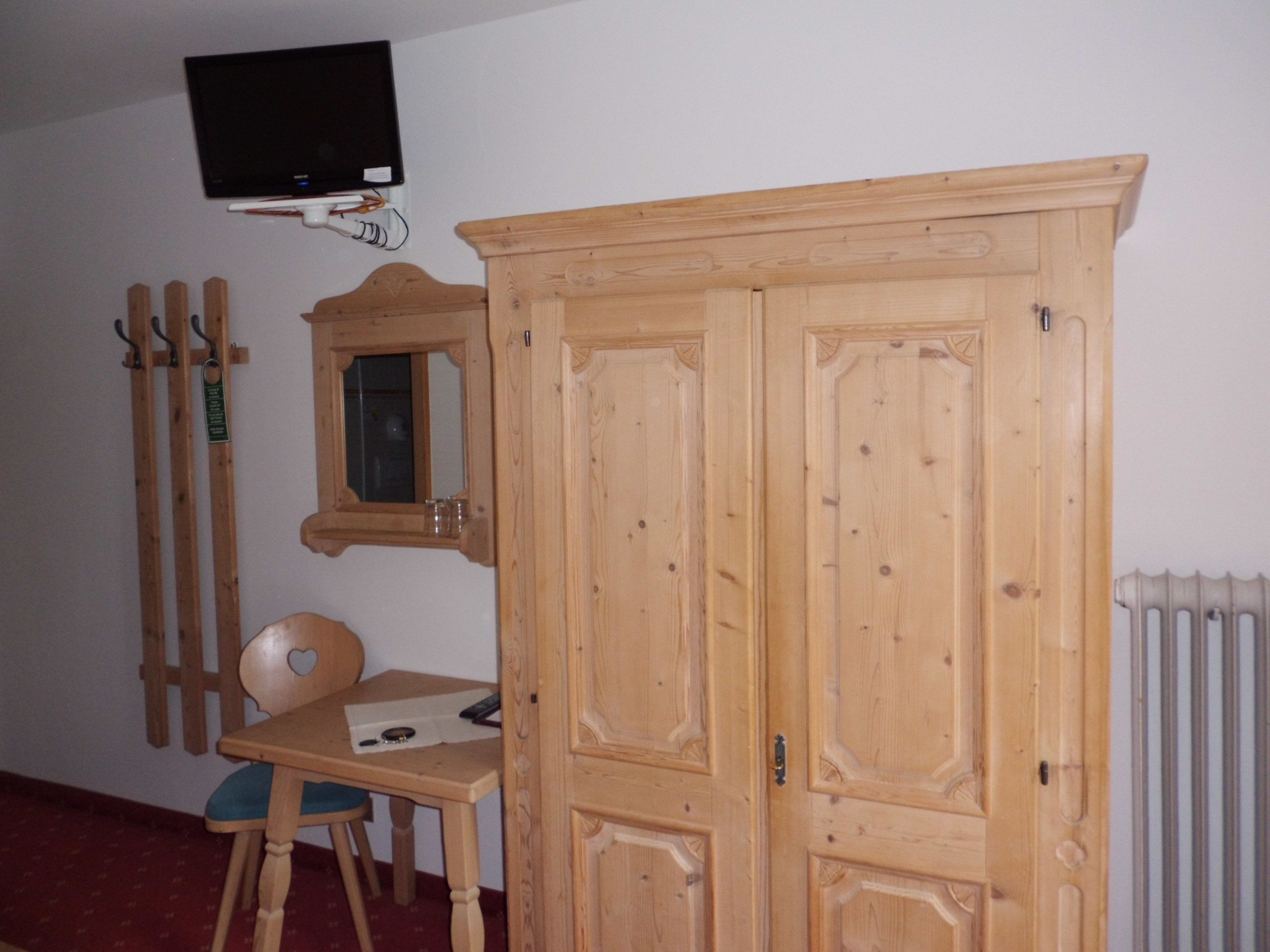 standard double room | in-room safe, free wifi, bed sheets