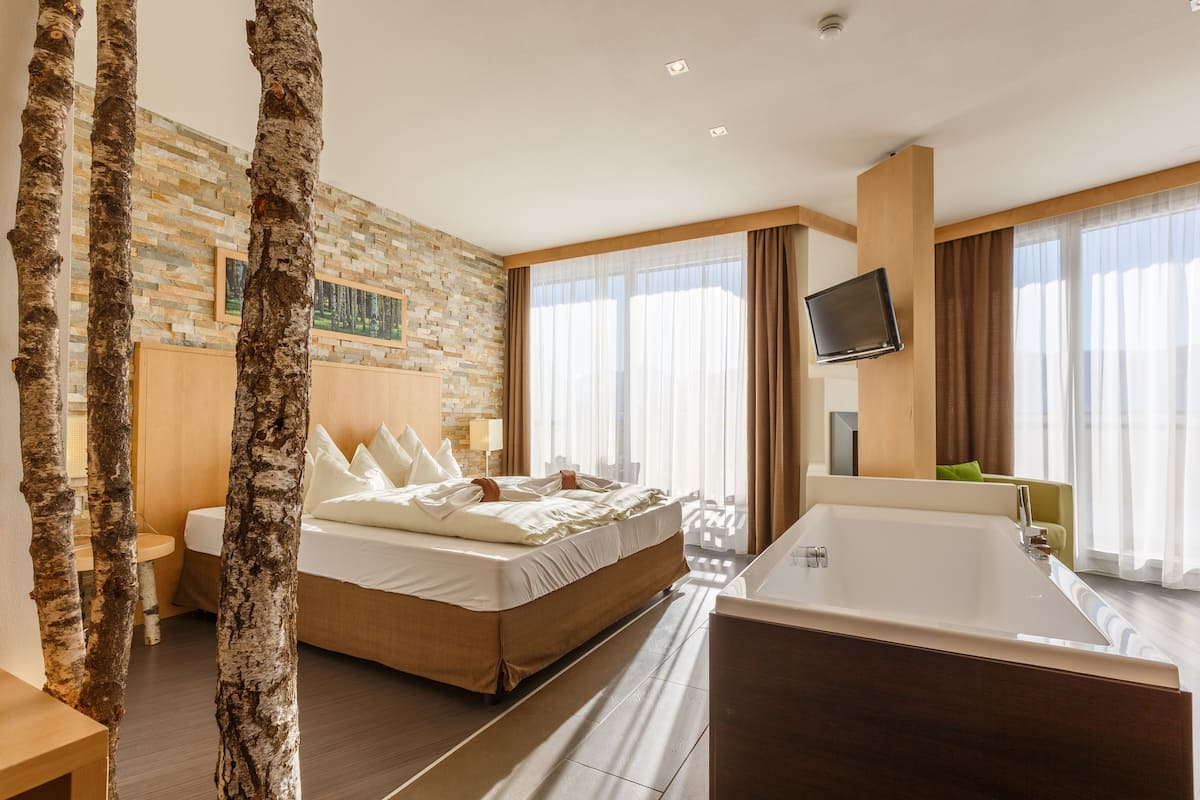 superior double room | in-room safe, free wifi, bed sheets