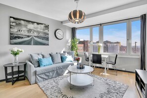 One-Bedroom Apartment For Four | Iron/ironing board, free WiFi, bed sheets