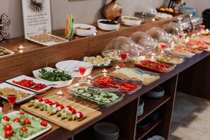 Petit déjeuner buffet compris tous les jours