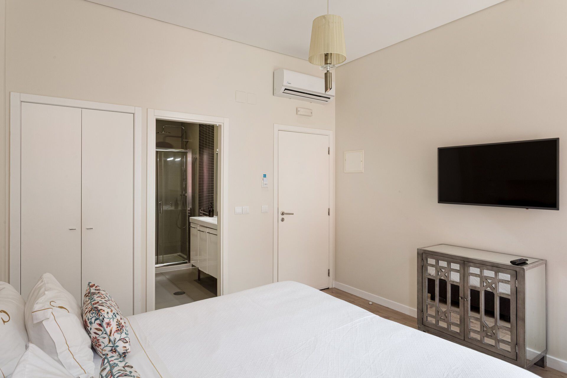 Superior Double or Twin Room | In-room safe, soundproofing, free WiFi, bed sheets