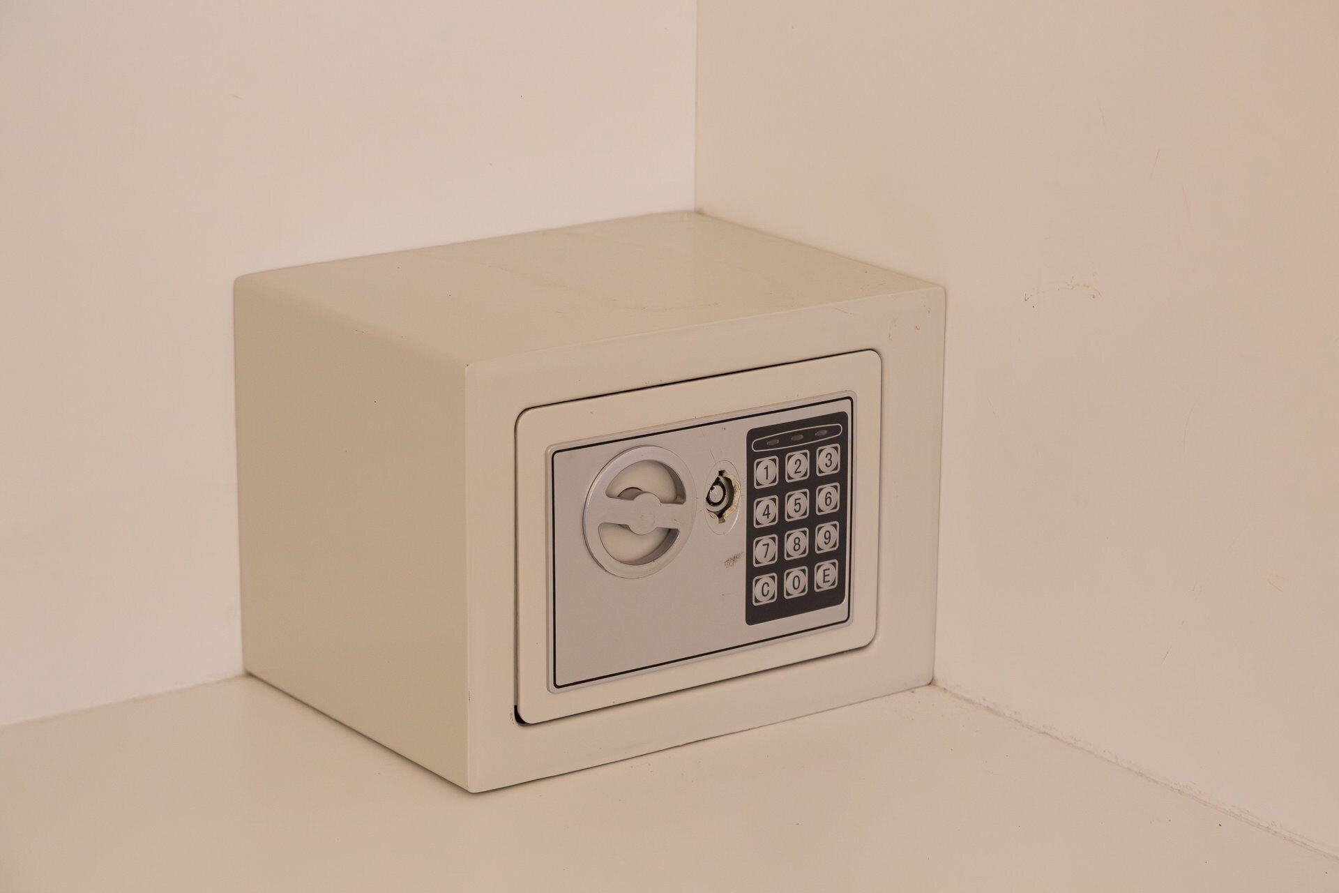 Superior Double or Twin Room, Kitchenette | In-room safe, soundproofing, free WiFi, bed sheets
