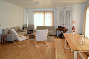 Coin salon dans le hall