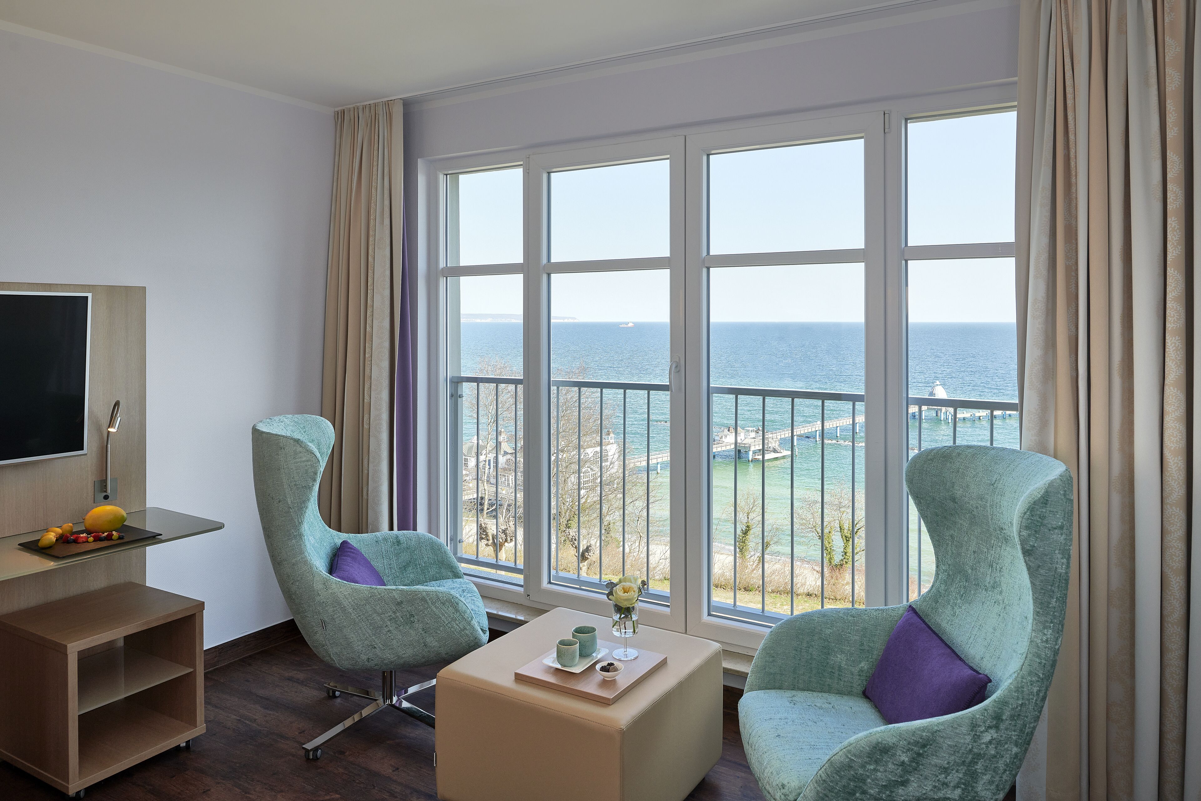 comfort double room, sea view, sea facing | living area | flat-screen tv