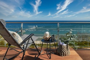 Suite Junior, balcon, vue mer | Vue sur la plage/l’océan