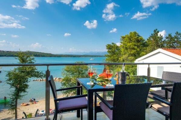 Terrace/patio - Soline Bay Seashore Residence (Dobrinj)