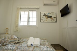 Villa, 4 habitaciones, vista al mar | 4 habitaciones, tabla de planchar con plancha y cunas gratuitas 