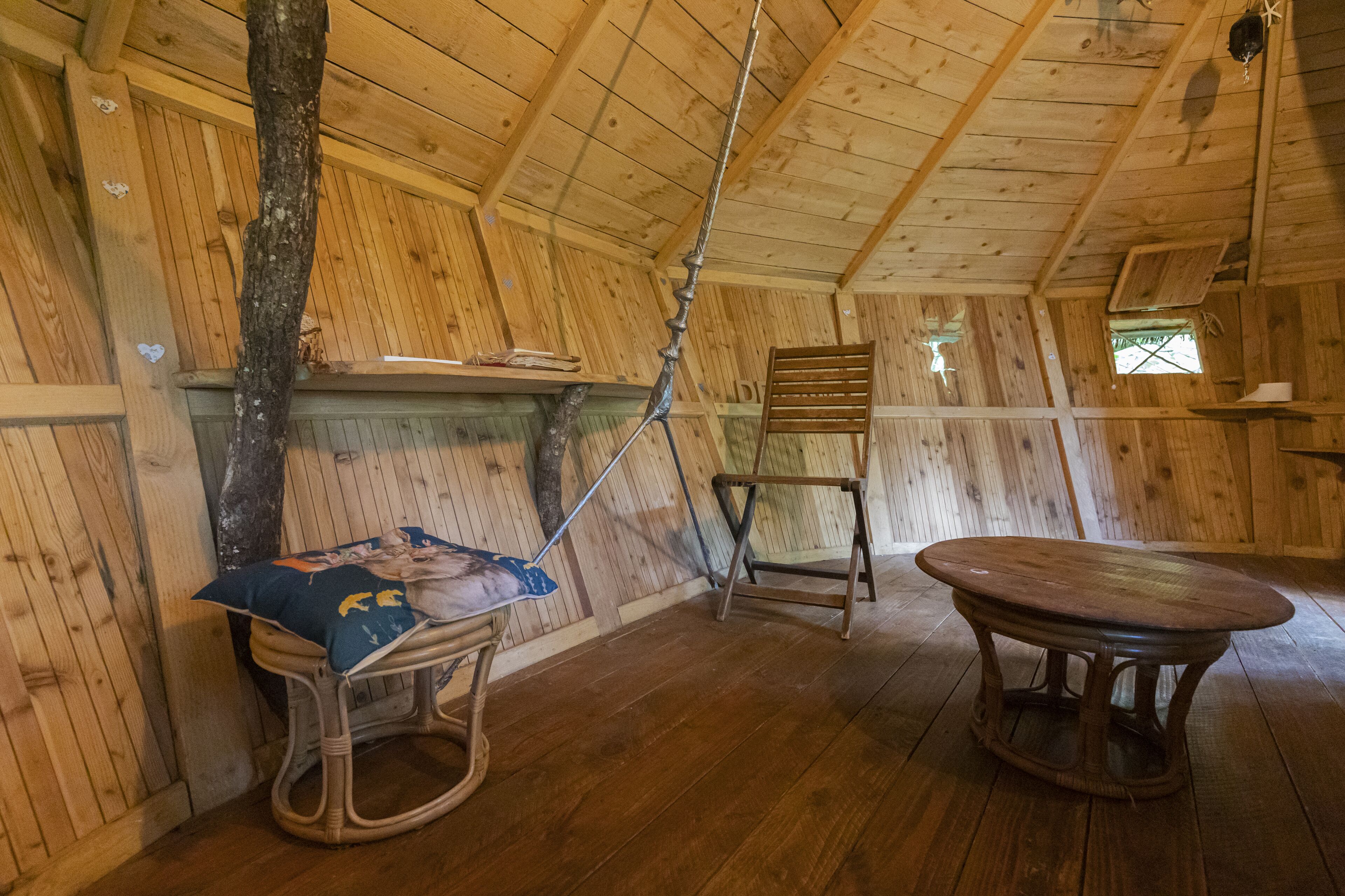 Romantic Tree House (Dream) | Premium bedding, bed sheets