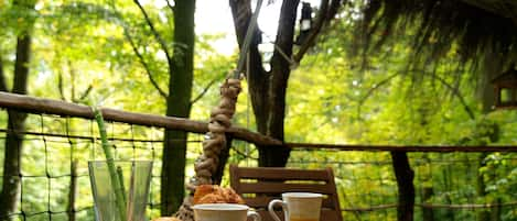 Petit-déjeuner continental servi tous les jours en supplément