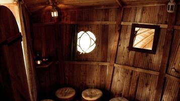 Traditional Tree House (El sueno) | Premium bedding, bed sheets