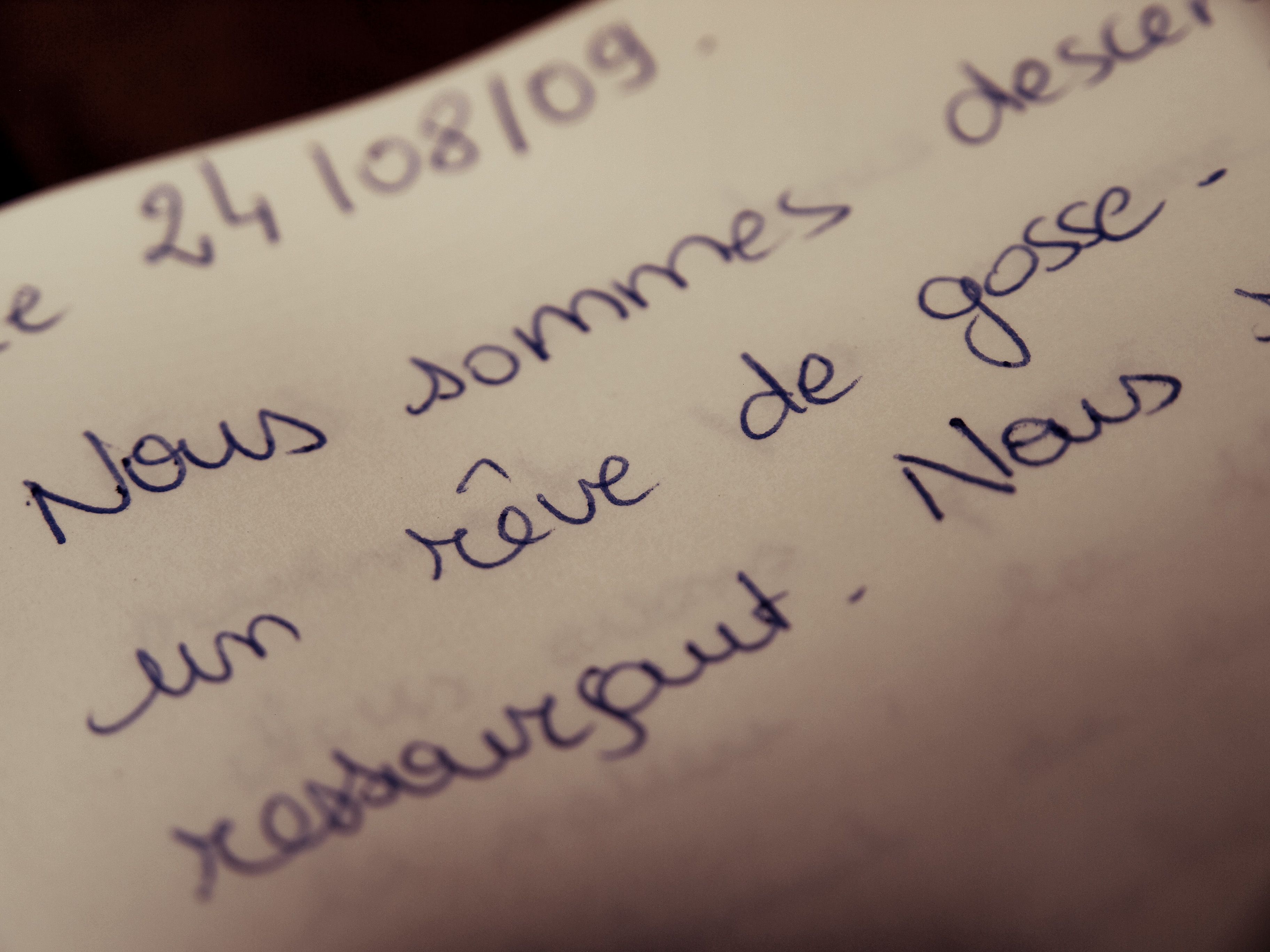 A handwritten note with the date 24/08/09.