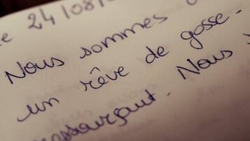 A handwritten note with the date 24/08/09.