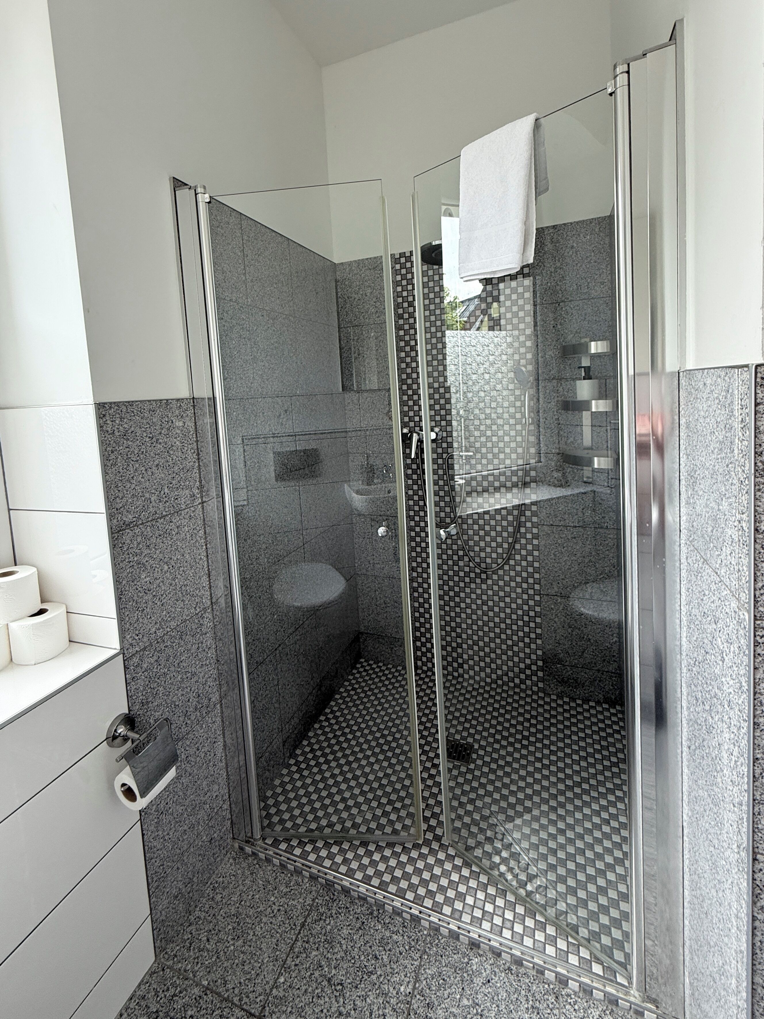 Appartement Confort, 2 chambres, côté montagne | Salle de bain