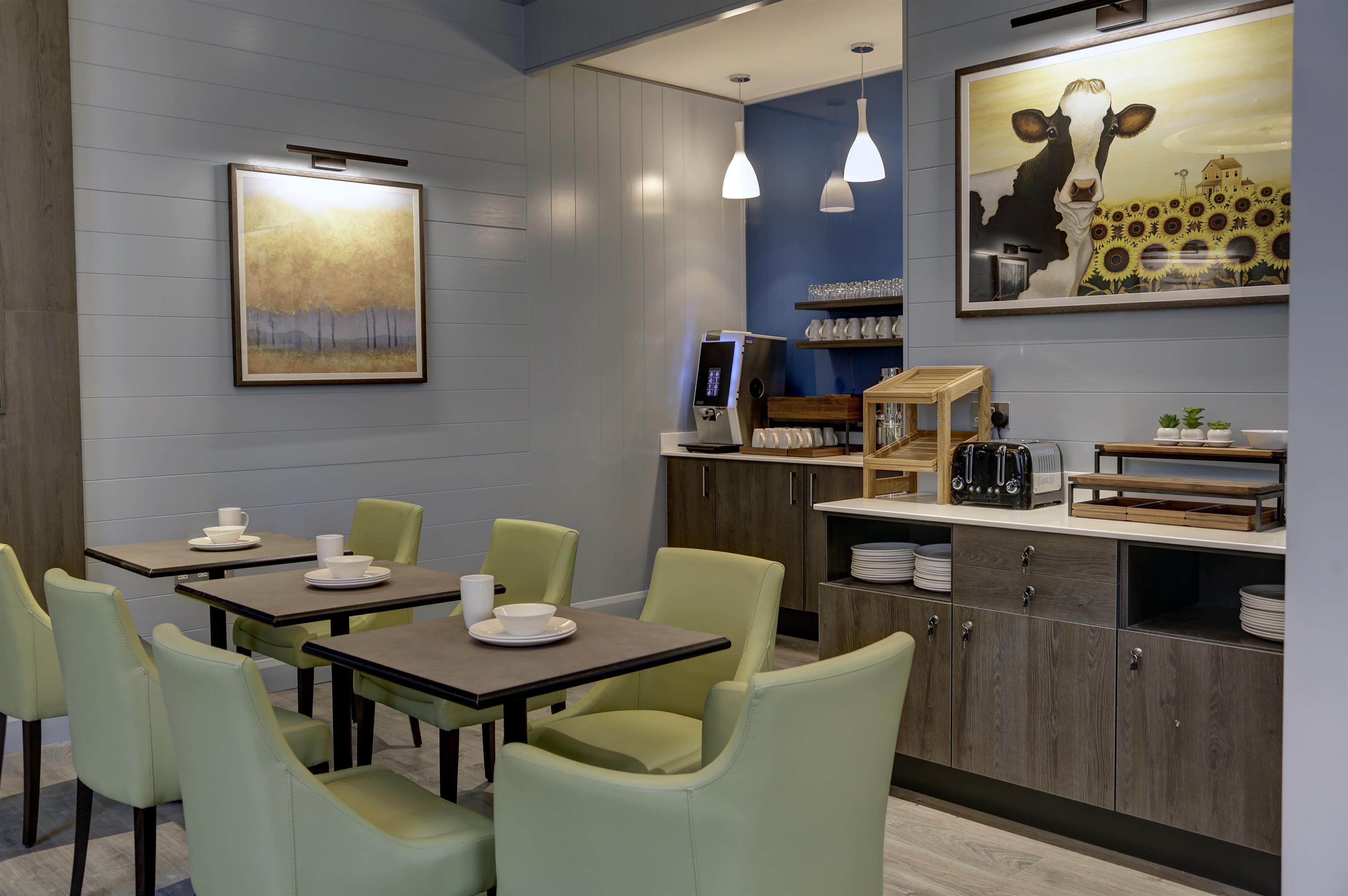 daily to-go breakfast (gbp 8.00 per person)