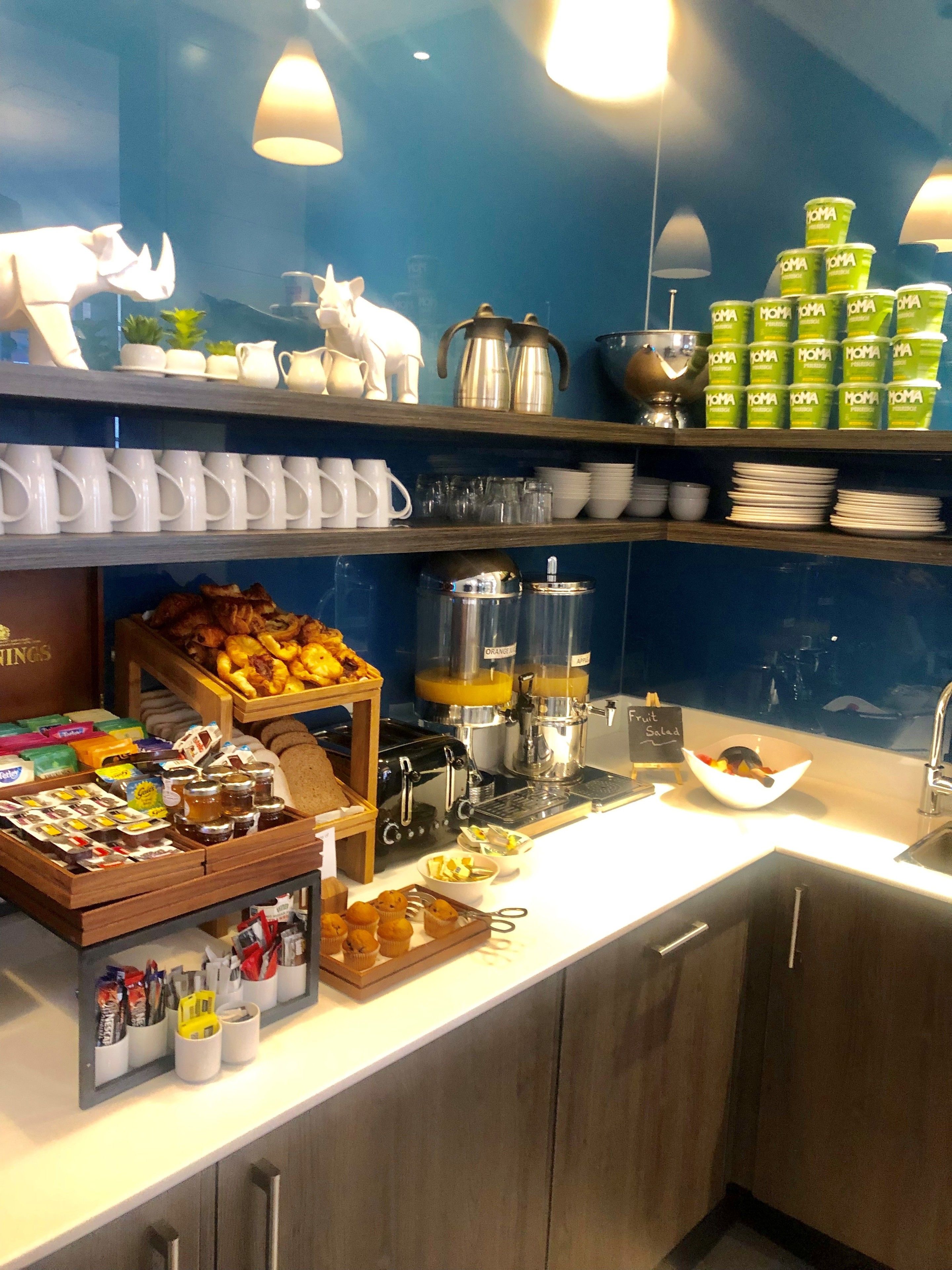 每日供應外帶早餐 (每人 GBP8.00)