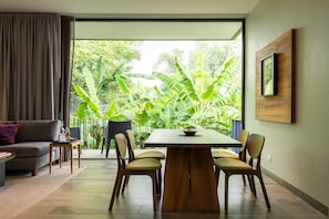 Master Suite | Garden view