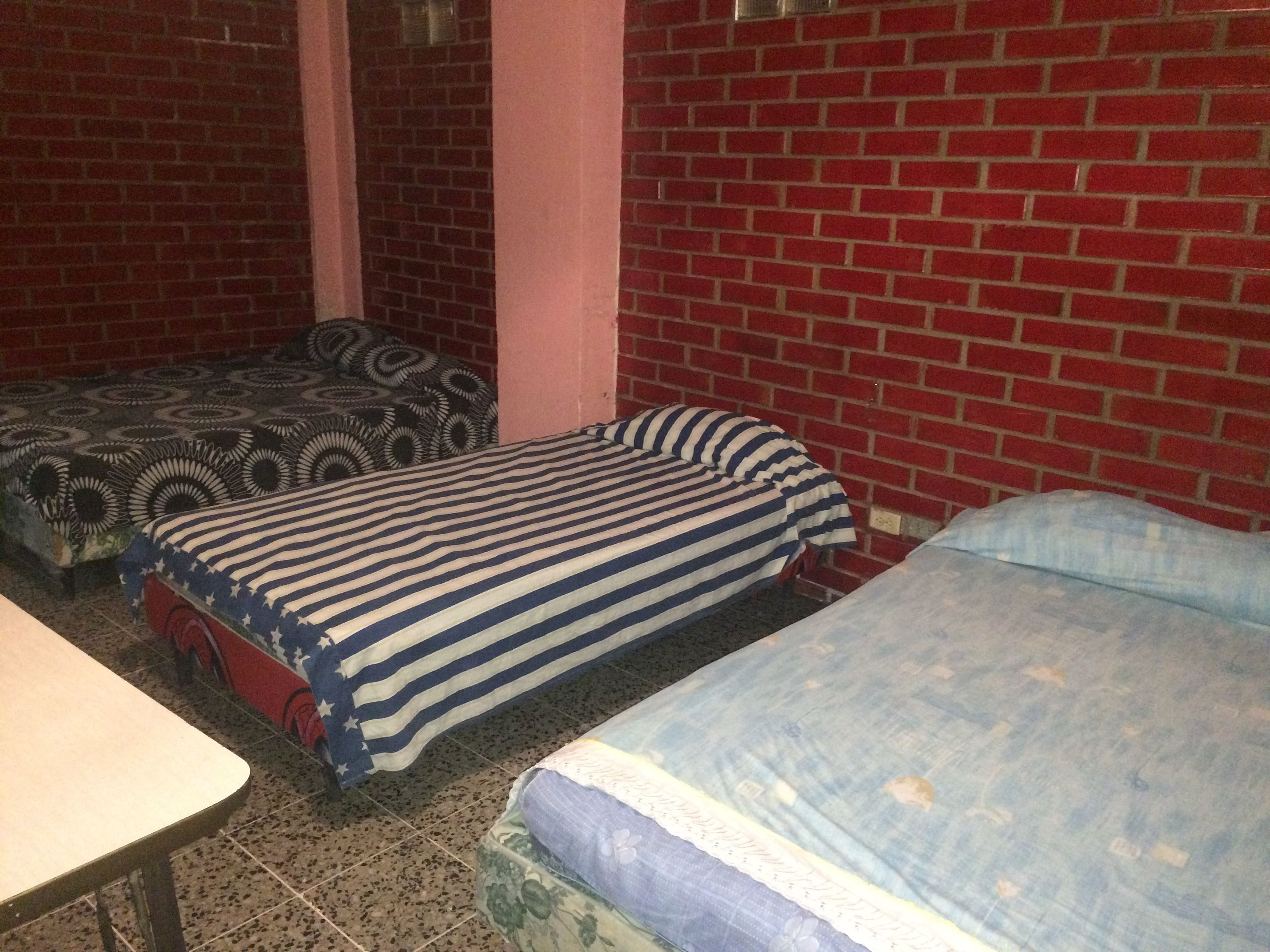 triple room | free wifi, bed sheets