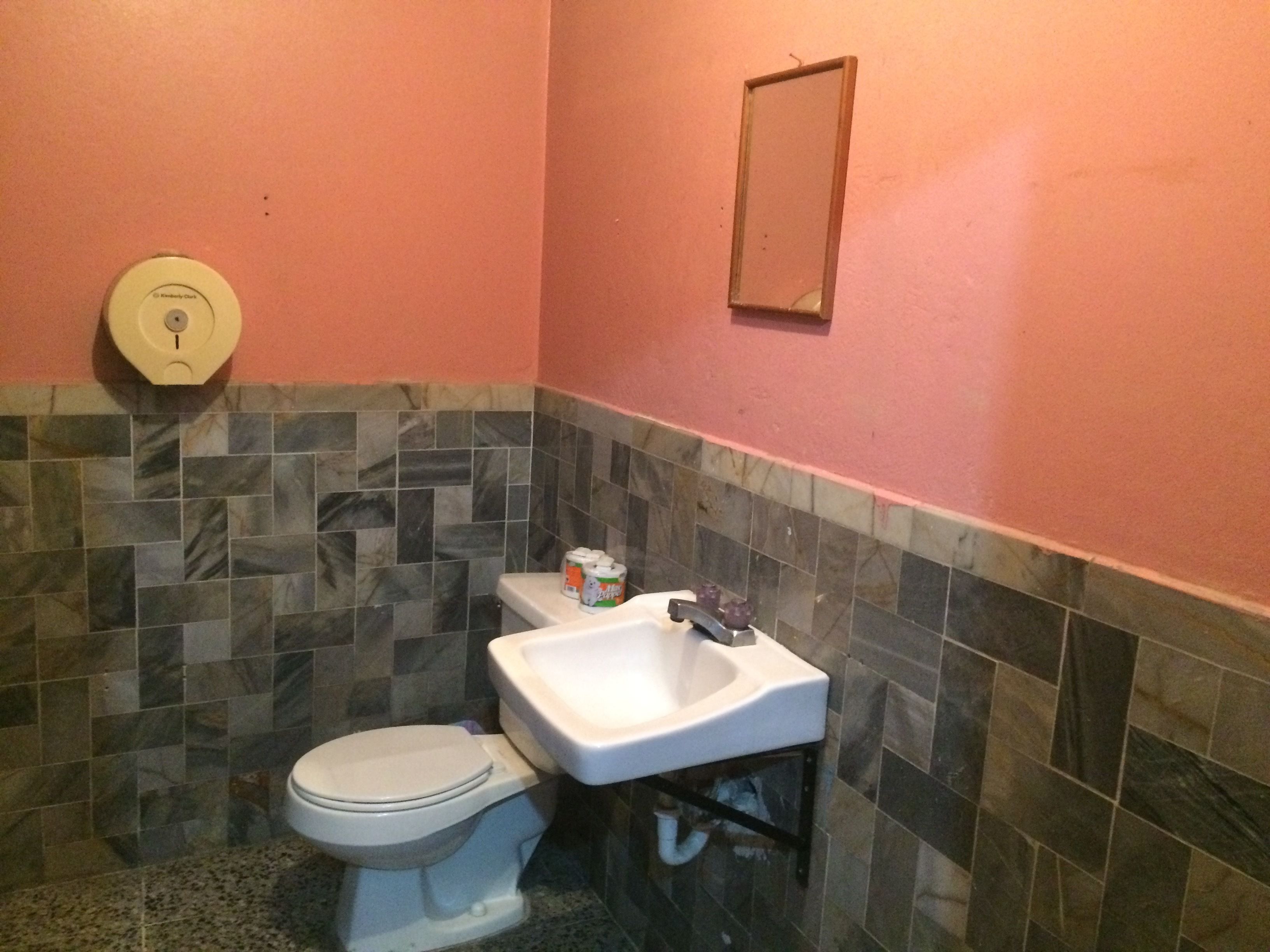 shower, free toiletries, towels