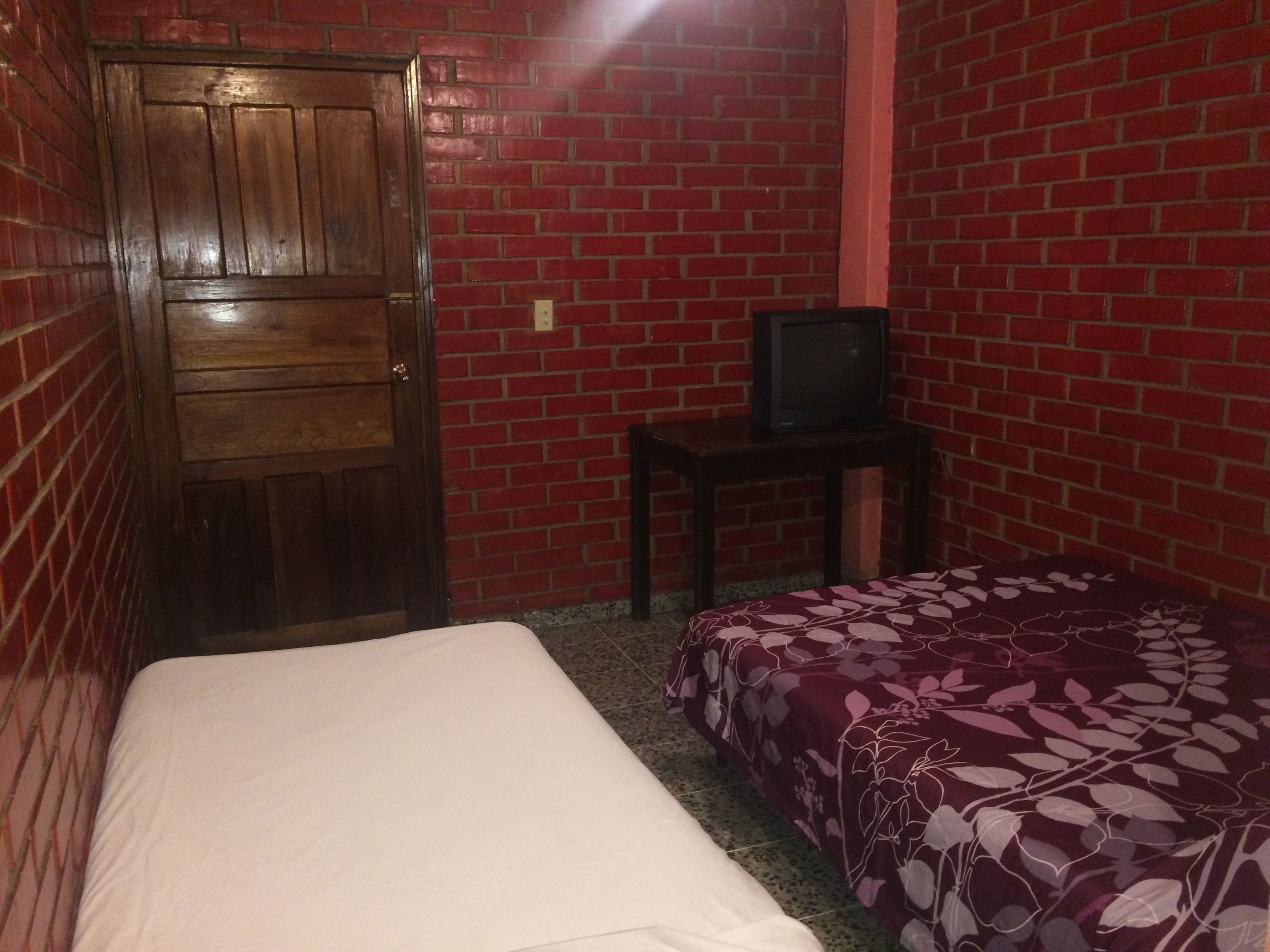 double room | free wifi, bed sheets