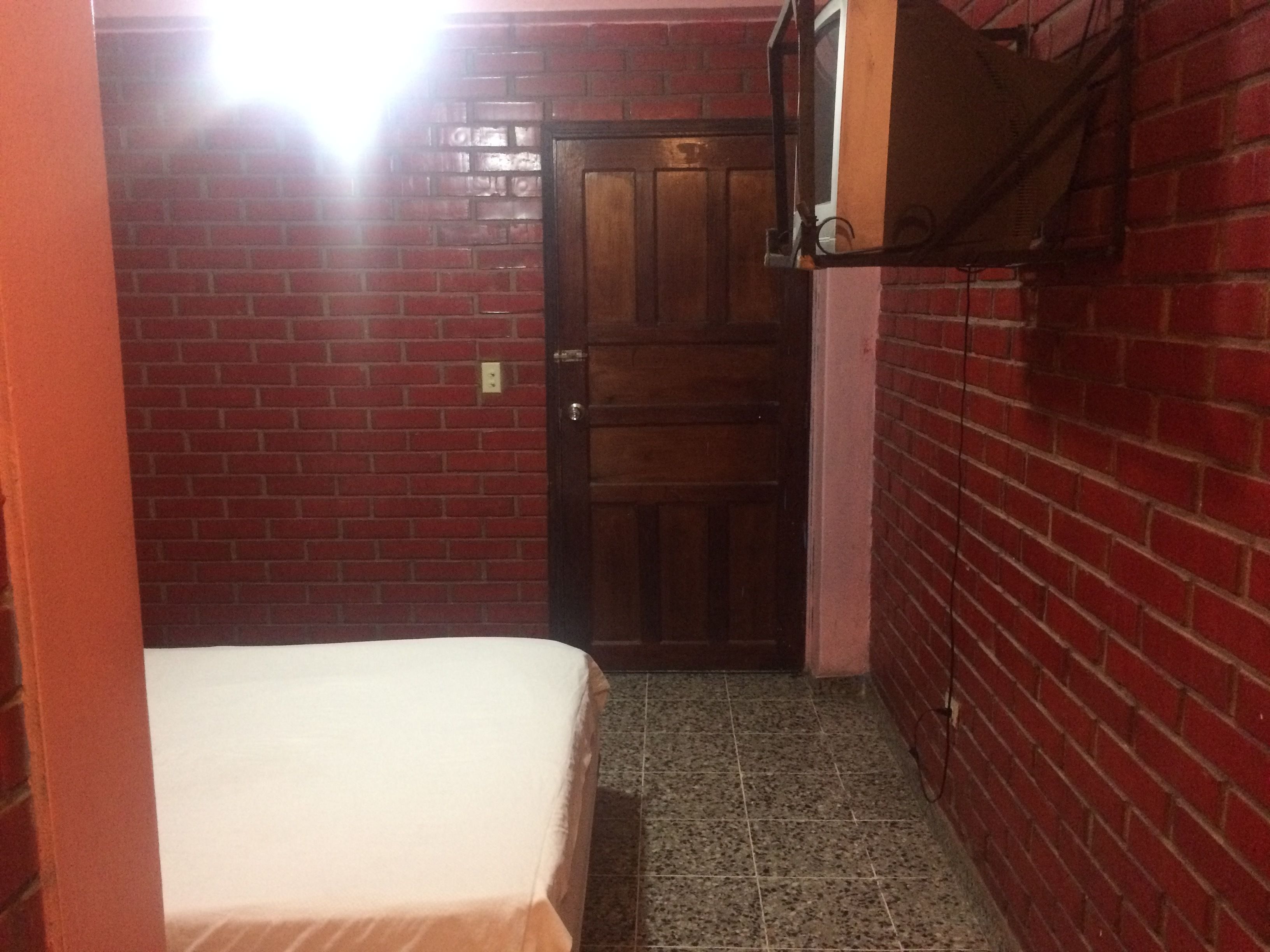double room | free wifi, bed sheets