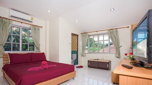 Unclassified image, 4 of 25, button - Baan Phailin (Pattaya)